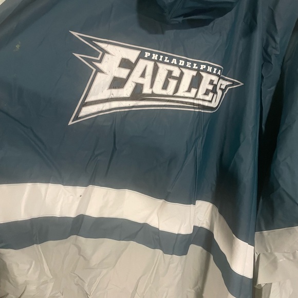 NFL Philadelphia Eagles Vinyl Rain Poncho, Adult OS - Picture 6 of 8